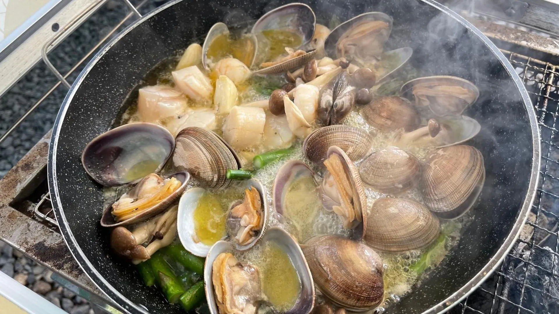 オホーツクの海の幸が食べられる 漁師の家ゲストハウスohana Abashiri